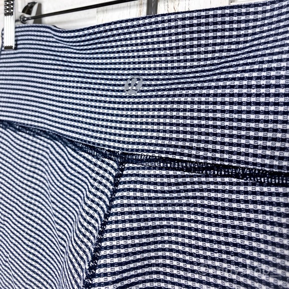 lululemon athletica | Wunder Under Crop Inkwell - Picture 5 of 7